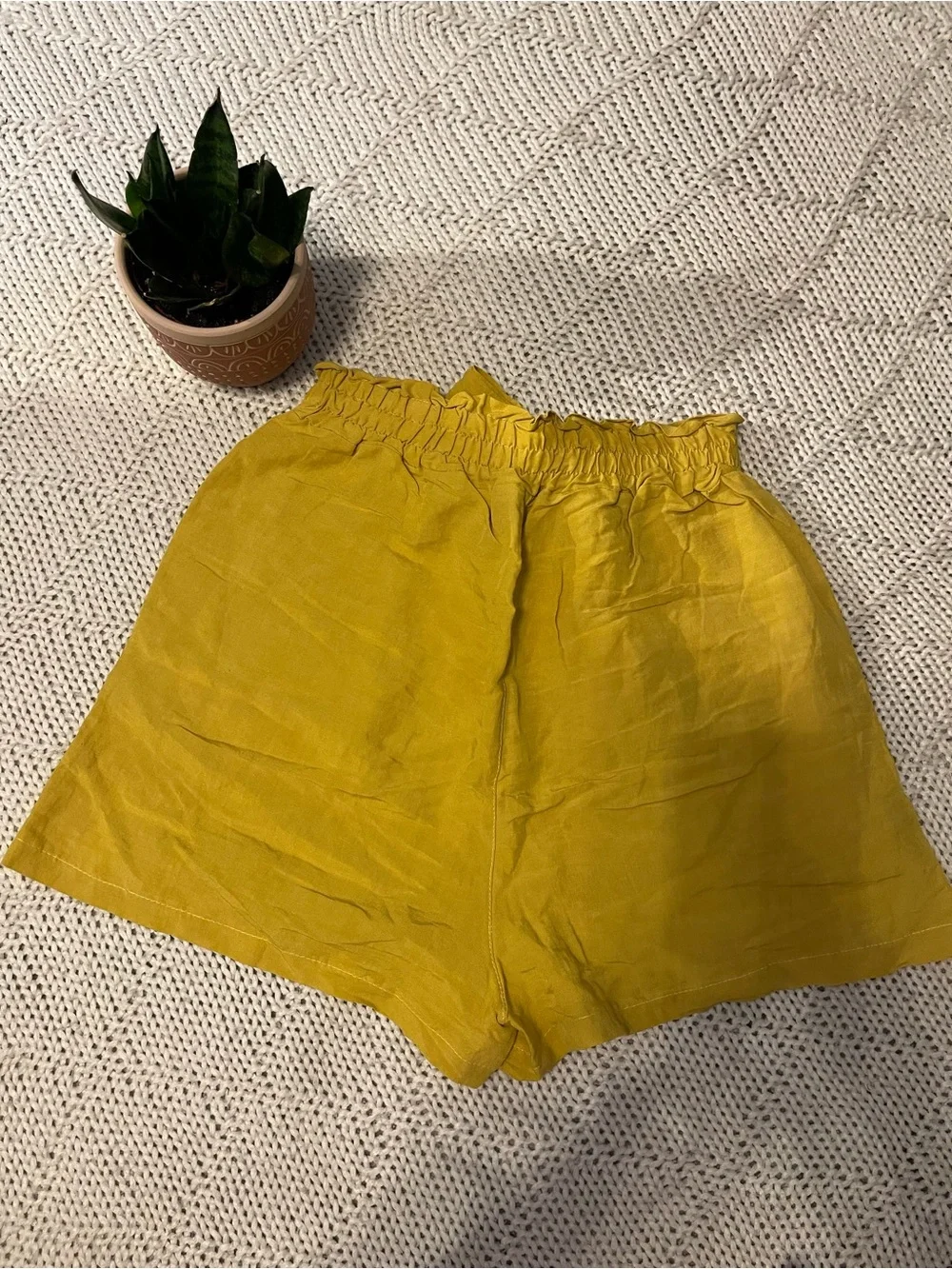 Miss Love Mustard Paperbag Tie Waist Linen Blend Shorts Size M Boho Summer